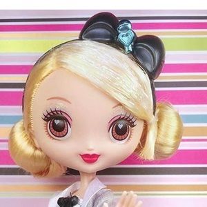 Meet your Posher, Beatrice